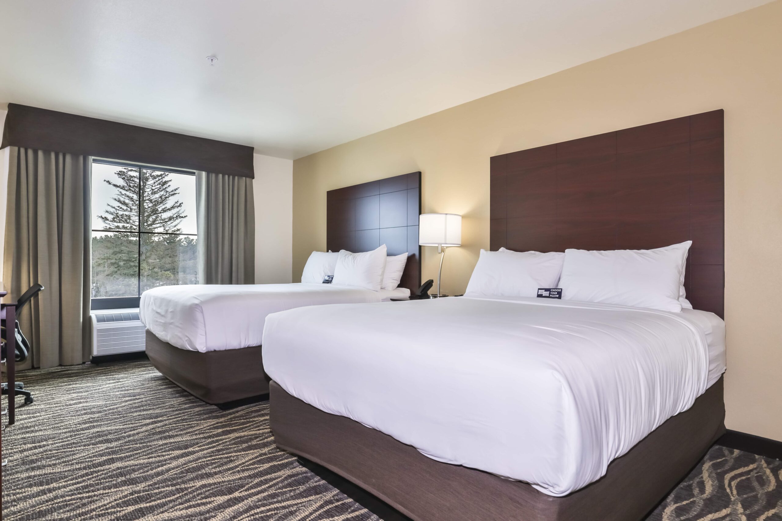 Double Queen Guestroom